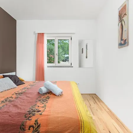 Beakovic Radosi A4 Πόρετς