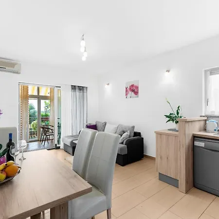 Апартаменты Beakovic Radosi A4