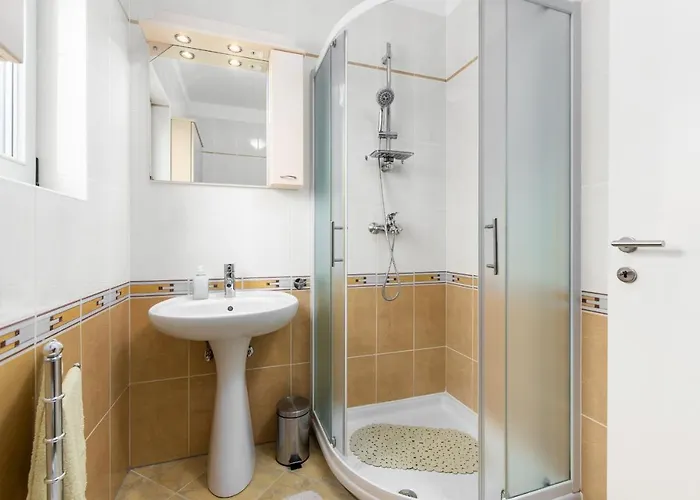 Beakovic Radosi A4 * Porec